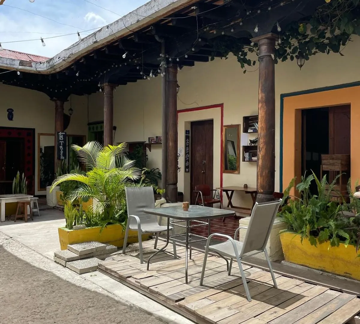 Volko Party Hostel Antigua Pensjonat